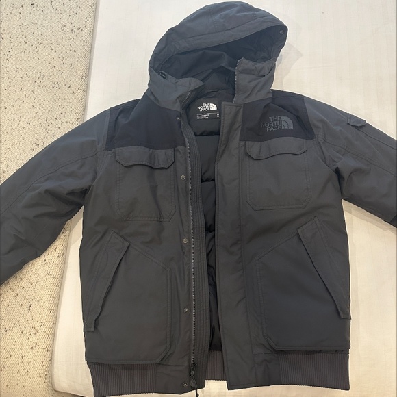 The North Face jacket for men, size M - Picture 2 of 3